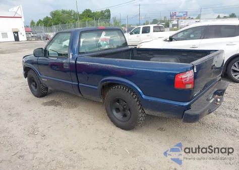 1999 Chevrolet S-10 Ls из США, поврежденный, VIN 1GCCS14X8X8152737